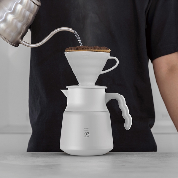 Indas kavai Hario Insulated, baltas 800ml
